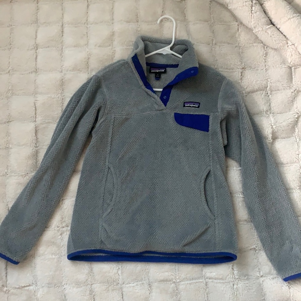 Patagonia half zip sweater/jacket.